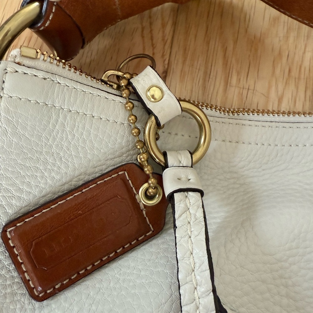 Coach Vintage Tan Pebbled Leather Large Shoulder Hobo Bag 11839 - Picture 2 of 8